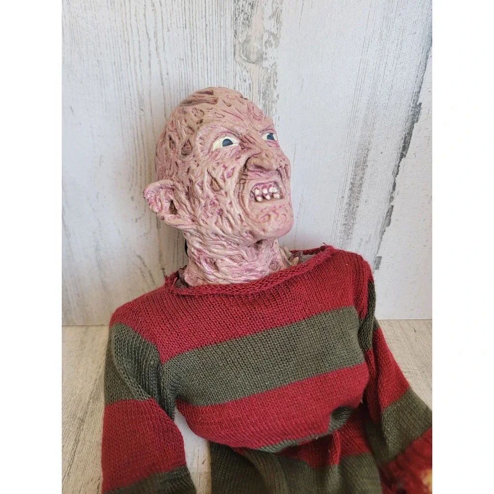 Vintage nightmare on elm Street Freddy Krueger Halloween hanging figure reaper